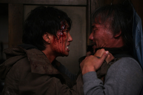 Park Hae-il (left) stars in director Kang Woo-seok’s “Moss.”