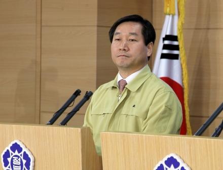 Yoo Jeong-bok, agriculture minister (Yonhap News)
