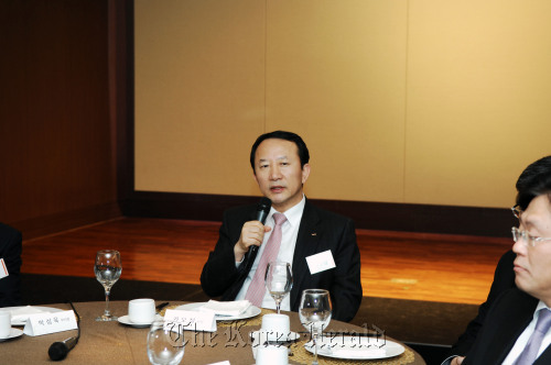 Kwon Oh-chul, CEO of Hynix Semiconductor. (Hynix)
