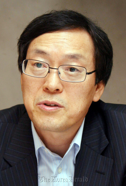 Kim Yong-hwan