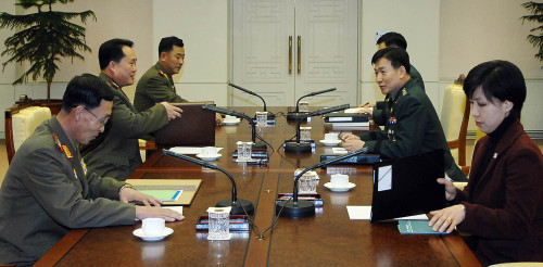 The Republic of Korea (ROK) and the Democratic People 's Republic of Korea (DPRK) held working-level military talks at the truce village of Panmunjom for two days from Feb.8-9. The military delegations of two Koreas ended their negotiations as the North Korean delegation walked out of the talks. (Yonhap News)