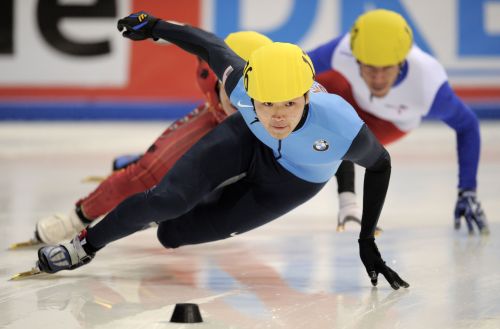 Simon Cho competes to win the men’s 500m finals. (AFP-Yonhap News)