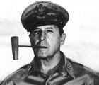 Douglas MacArthur (AP)