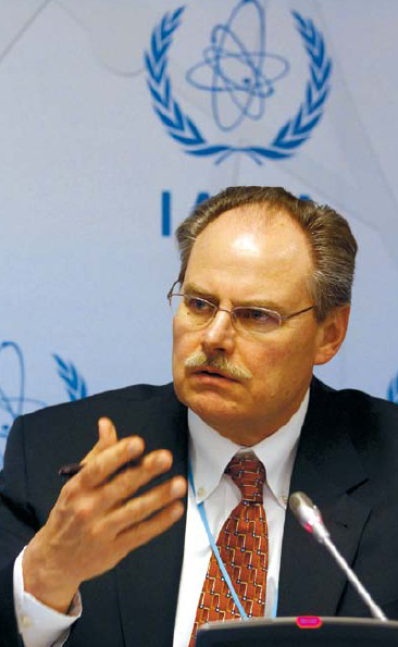 James Lyons, director of the safety at nuclearinstallations division of the IAEA , speaks duringa news conference. (AP-Yonhap News)