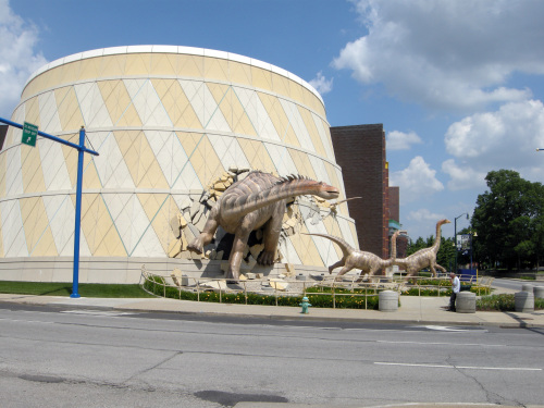 The Indianapolis Children’s Museum generates excitement both inside and out with its Dinosphere. Inside, kids can watch fossils being prepared and talk to archaeologists. (Chicago Tribune/MCT)