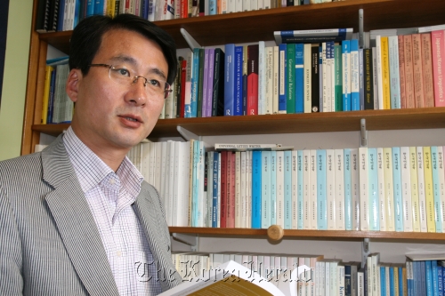 Yeon Jae-hoon, professor in Korean studies at SOAS