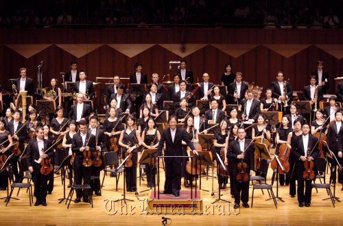 The Seoul Philharmonic Orchestra and conductor Chung Myung-whun. (SPO)