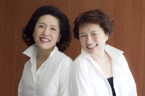 Cellist Chung Myung-wha (right) and violinist Chung Kyungwha are to be on stage on July 29 for Brahms’ Piano Trio at the GMMF. (Communique)