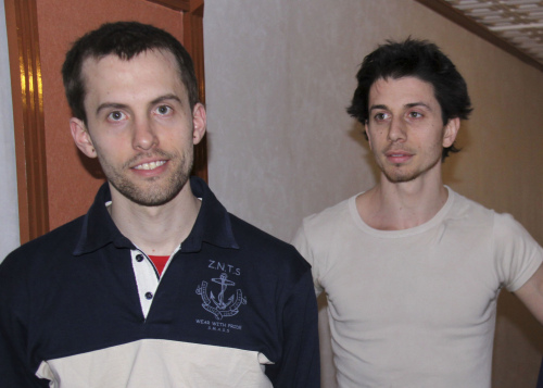 Shane Bauer (left) and Josh Fattal in Tehran on May 21, 2010. (AP-Yonhap News)