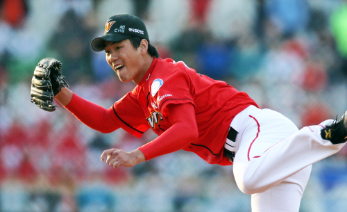 Wyverns ace Kim Kwang-hyun is expected to be back at full strength. (Yonhap News)