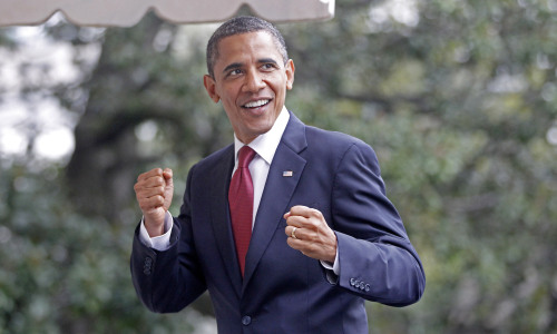 Barack Obama gestures to reporters at the White House in Washington on Wednesday. (AP-Yonhap News)