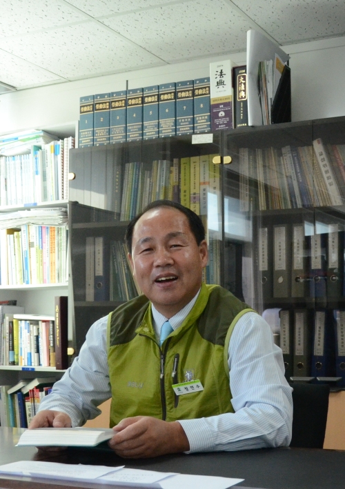 Jung Yeon-soo, who is promoting a new labor umbrella organization.