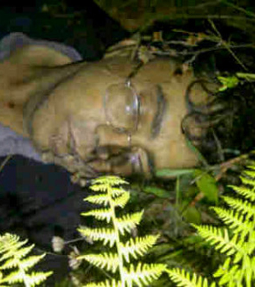 The body of Alfonso Cano after being killed in Suarez, Colombia on Friday. (AP-Yonhap News)