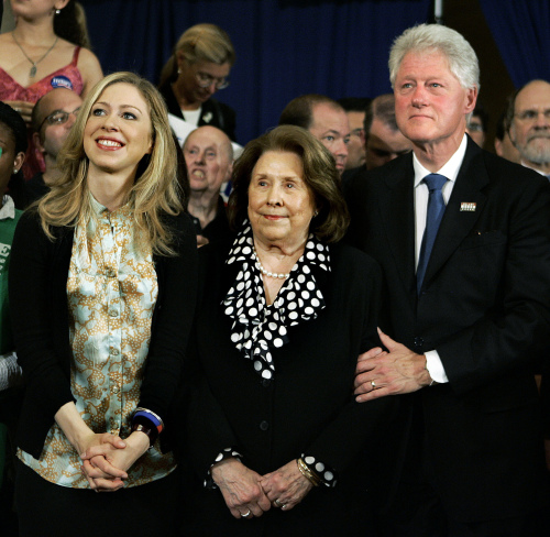 In this April 22, 2008 file photo, former President Bill Clinton and his daughter, Chelsea, flank Dorothy Rodham, mother of then-Democratic presidential hopeful Sen. Hillary Rodham Clinton, D-N.Y., as she speaks at her Pennsylvania primary election night party in Philadelphia. According to the Clinton family: Dorothy Rodham, Hillary Rodham Clinton's mother, has died at 92. (AP-Yonhap News)