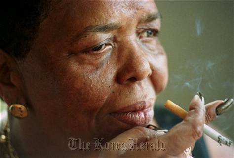 Singer Cesaria Evora. (AP-Yonhap News)