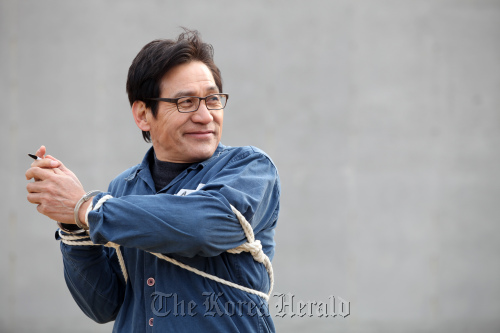 Veteran actor Ahn Sung-ki stars in the upcoming film, “Unbowed.” (Aura Pictures)