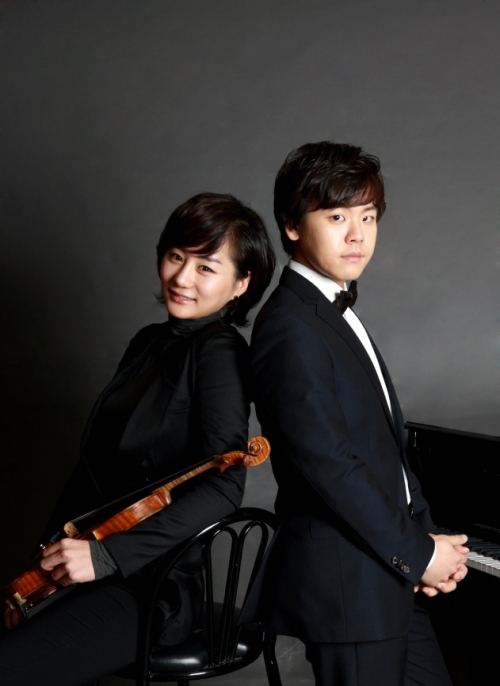 Violinist Shin Hyun-su and pianist Kim Tae-hyung