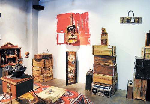 A view of vintage object artist Ahn Do-hyun’s exhibition held from Oct. 21 to Nov. 4 at People of Tastes’ 2nd Room in Seogyo-dong, Seoul. (POT)