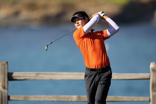 Danny Lee of New Zealand hits his tee shot on the seventh hole. (AFP-Yonhap News)