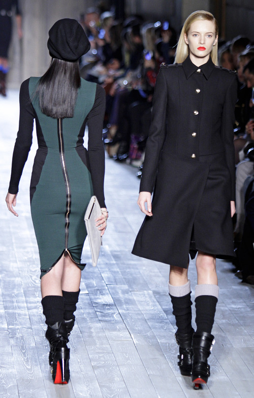 Fashion from the Fall 2012 collection of Victoria Beckham is modeled on Sunday in New York. (AP-Yonhap News)