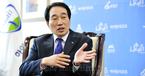 CEO Choi Heung-jip speaks in an interview with The Korea Herald. (Kim Myung-sub/The Korea Herald)