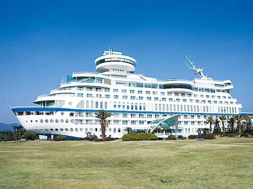 A view of Sun Cruise Resort & Yacht (KTO)