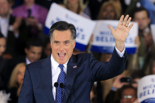 Republican presidential candidate, former Massachusetts Gov. Mitt Romney waves at his election night party in Novi, Mich., Tuesday. (AP-Yonhap News)