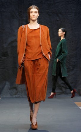A model wears a creation by Hermes during Paris Fashion week, March 4, 2012. (AP)