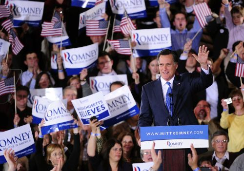 Republican presidential hopeful Mitt Romney attends a Super Tuesday Republican primary elections event in Boston, Massaschusetts, Tuesday. (AFP-Yonhap News)