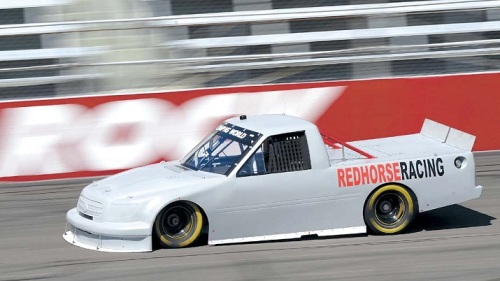 Timothy Peters, driver for Red Horse Racing, drives down the frontstretch during the NASCAR tire test at Rockingham Speedway on March 6 in Rockingham, North Carolina. (AFP-Yonhap News)