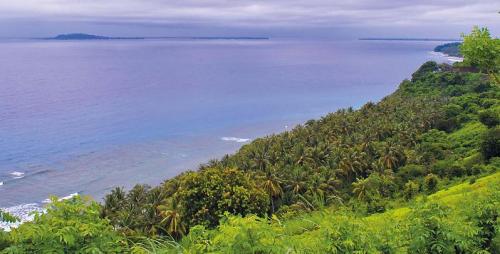 A view of the western coast of Lombok Island. (Robert Lee/The Korea Herald)
