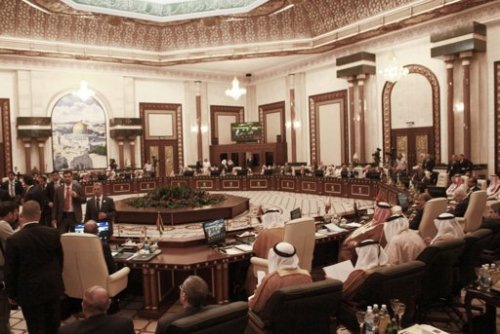 Arab Foreign ministers meet in Baghdad, Iraq, Wednesday. Foreign ministers of the 22-member Arab League meeting in Baghdad will ask their heads of state to urge the Syrian regime to halt its crackdown on civilians and allow humanitarian groups into the country.                                                                                                                                 (AP-Yonhap)