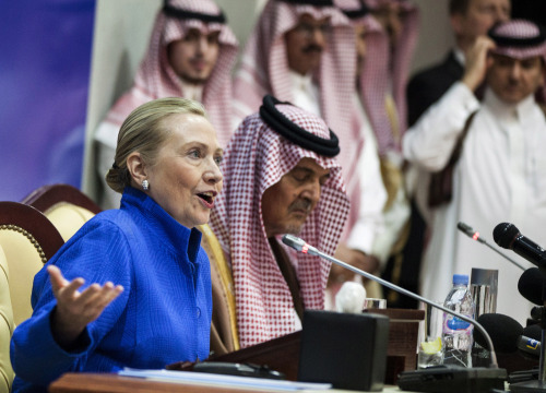 U.S. Secretary of State Hillary Clinton speaks during a joint press conference with Saudi Foreign Minister Prince Saud al-Faisal following a U.S.-Gulf Cooperation Council forum at the GCC secretariat in Riyadh on Saturday. (AP-Yonhap News)