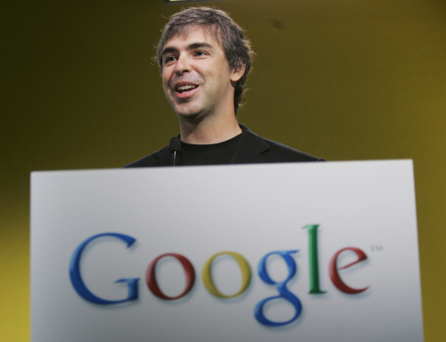 Google co-founder Larry Page smiles at a news conference held at Google headquarters in Mountain View, California, in June 2007. (AP-Yonhap News)