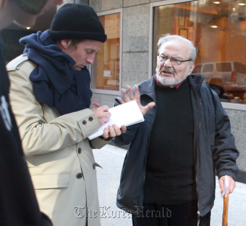 Author Maurice Sendak (right) is seen here with director Spike Jonze on the set of “Where the Wild Things Are.” (Warner Bros/MCT)