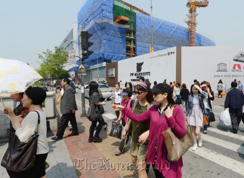 A new branch of JW Marriott Seoul is under construction in Jongno, Seoul.(Park Hyun-koo/The Korea Herald)