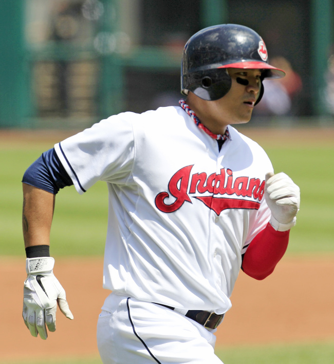 Cleveland Indians’ Choo Shin-soo runs the bases after hitting a solo home run on Thursday. (AP-Yonhap News)
