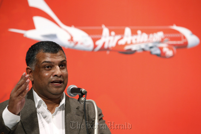 Tony Fernandes, CEO of AirAsia Bhd, speaks during a news conference in Tokyo. (Bloomberg)