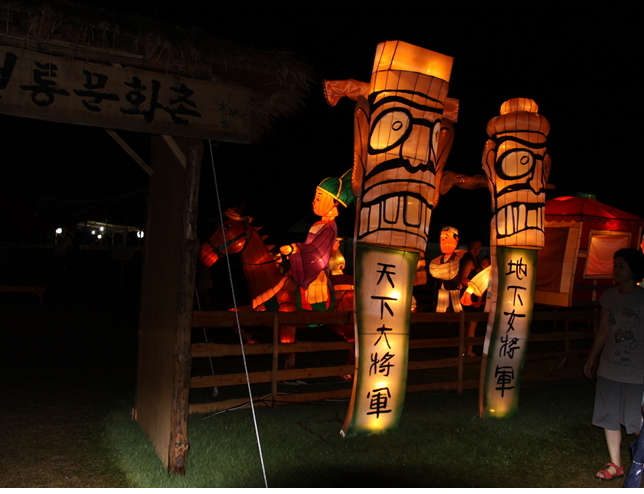 Korean traditional totem poles at the previous Hamyang Wild Ginseng Festival (Hamyang Wild Ginseng Festival Organizing Committee)