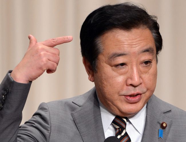 Japanese Prime Minister Yoshihiko Noda gestures as he delivers a speech on the future of Japan during the Yomiuri International Economic Society lecture meeting in Tokyo on Saturday. (AFP-Yonhap News)