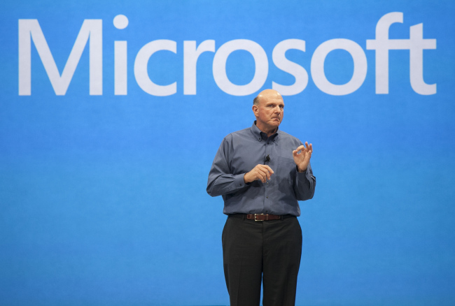 Microsoft CEO Steve Ballmer at Hollywood’s Milk Studios in Los Angeles on June 18. (AP-Yonhap News)