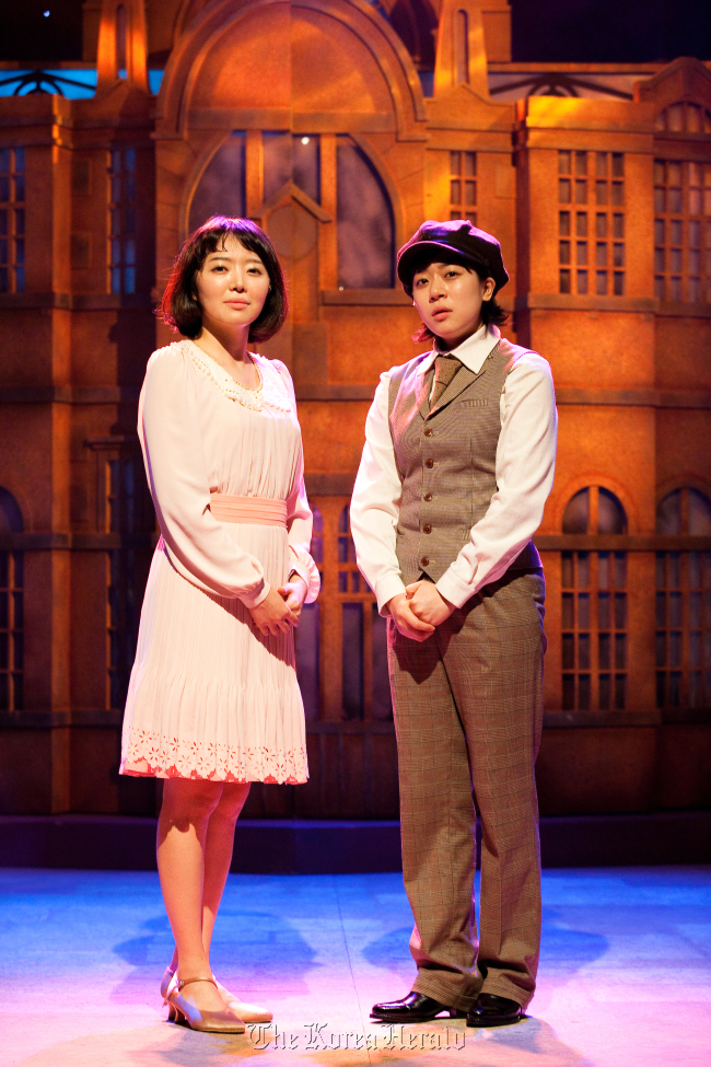 Musical tells tragic lesbian love story from the �30s