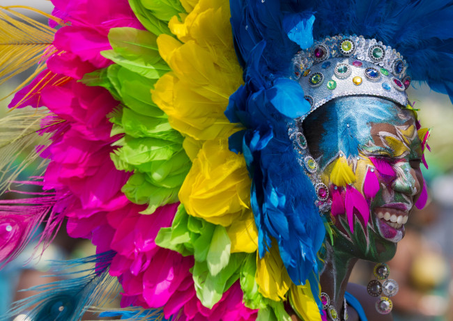 A reveler participates in the 45th Toronto Caribbean Carnival Parade in Toronto, Canada, Saturday. (Xinhua-Yonhap News)