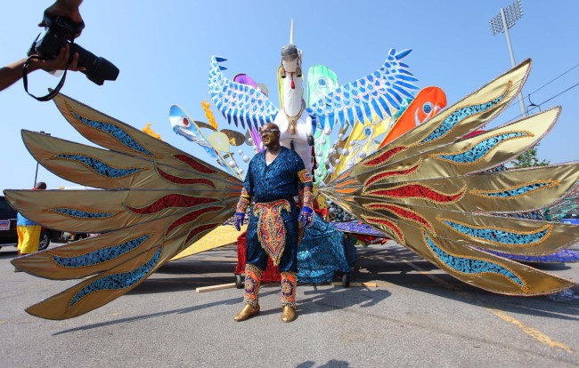 A reveler participates in the 45th Toronto Caribbean Carnival Parade in Toronto, Canada, Saturday. (Xinhua-Yonhap News)