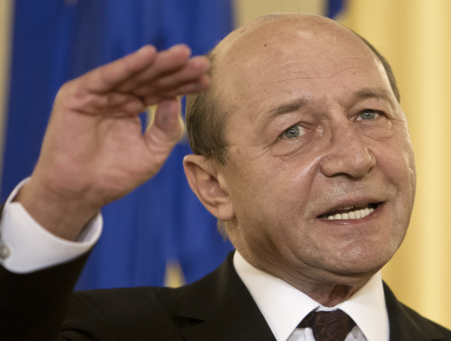 Romanian President Traian Basescu (AP-Yonhap News)