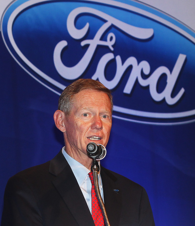 Ford president and CEO Alan Mulally speaks during a press conference at a Seoul hotel on Friday. (Yonhap News)