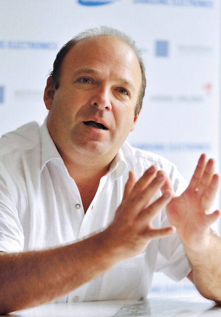 Justin Albert, director of the National Trust, speaks during an interview with The Korea Herald in Seoul, Monday. (Lee Sang-sub/The Korea Herald)