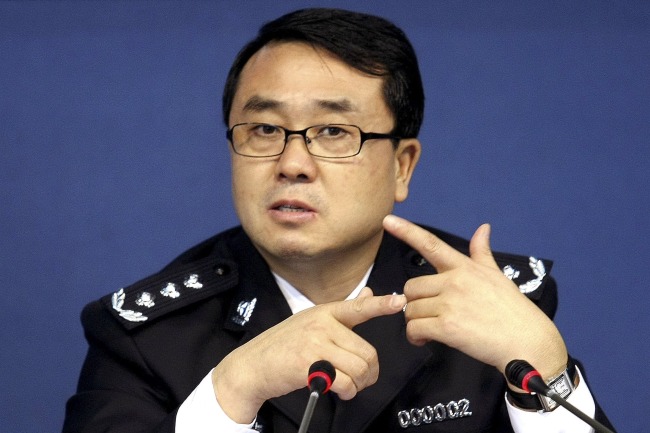 In this Oct. 21, 2008 file photo, then Chonqing city police chief Wang Lijun speaks during a press conference in Chongqing, southwestern China. ( AP-Yonhap News)