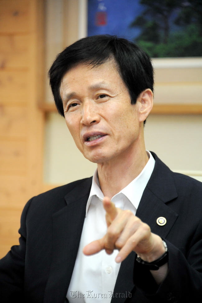 KFS Minister Lee Don-koo