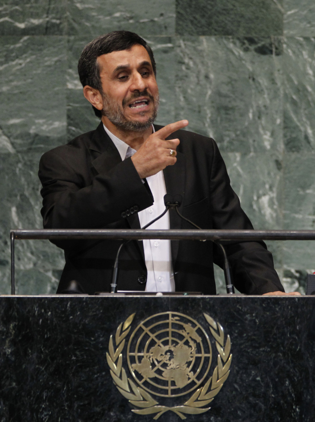 Iran’s President Mahmoud Ahmadinejad addresses the 67th session of the United Nations General Assembly at U.N. headquarters, New York, Wednesday. (AP-Yonhap News)